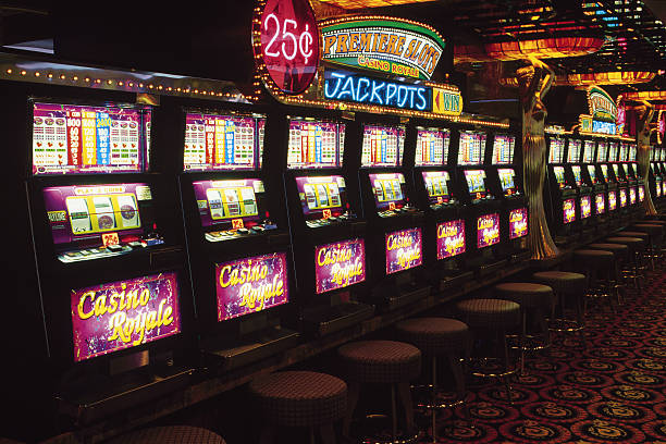 istanaimpian2 login mobile app interface on Android phone showing live football markets and casino games